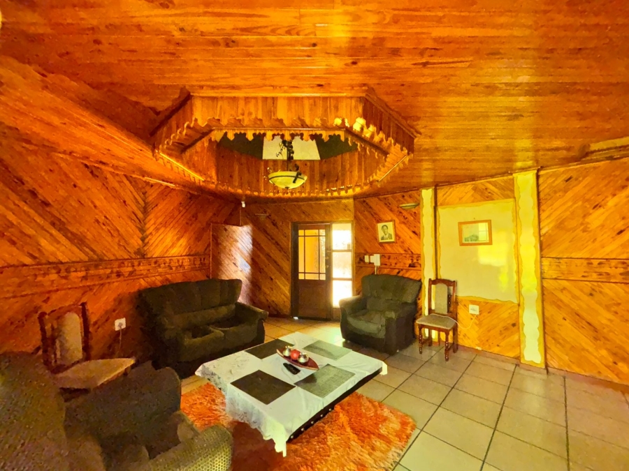 4 Bedroom Property for Sale in Parys Free State